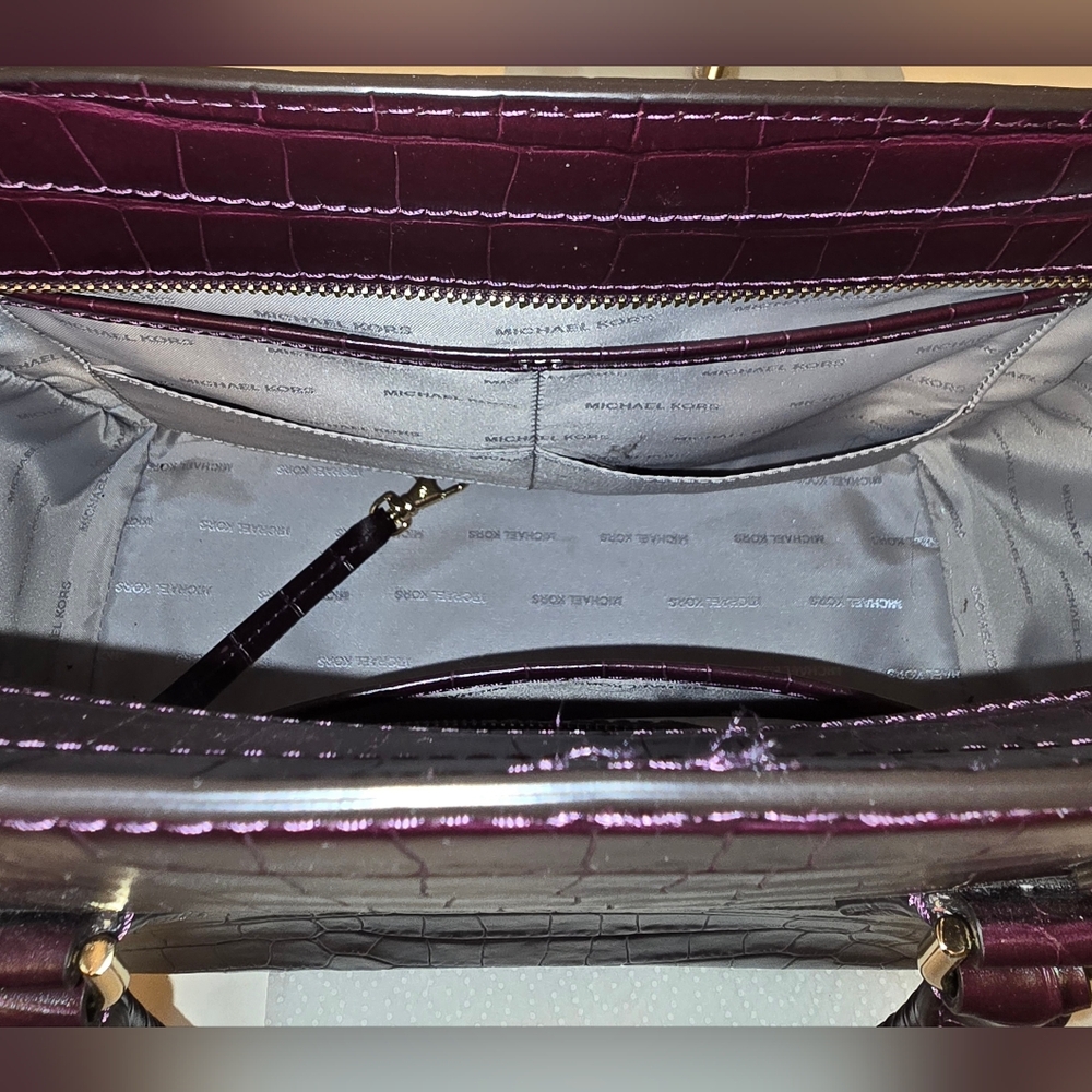 Michael Kors Crocodile Embossed tote - Picture 11 of 15
